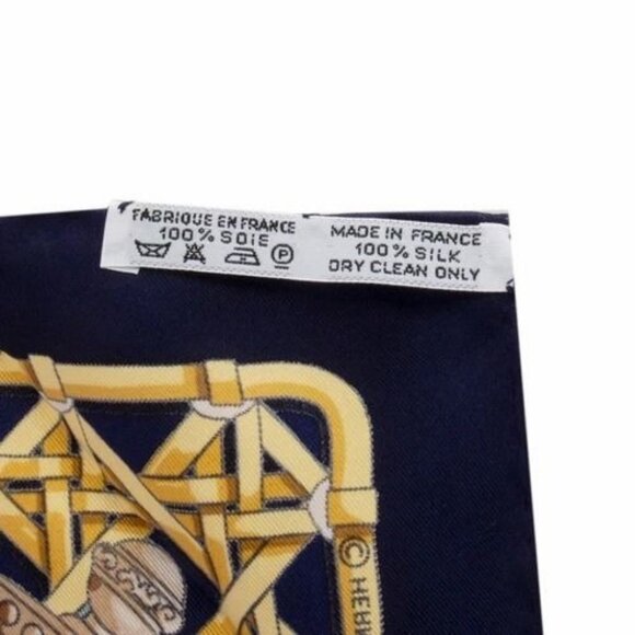 HERMES Silk Scarf Carre 90 FEUX DE ROUTE Carriage Lantern Red Gold - Picture 7 of 7